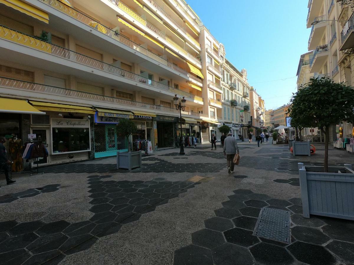 Апартаменты Royal Promenade Ницца Экстерьер фото